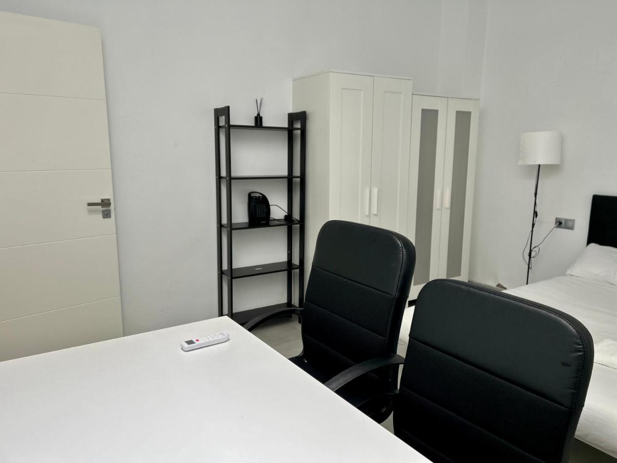 Hostel Ramon Lujan 91 马德里 外观 照片